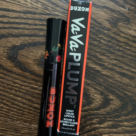 Buxom Va-VaPLUMP Shiny Liquid Lipstick - Heat Wave - Picture 2 of 3
